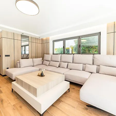 公寓 Aura Maris By Belmont Realty