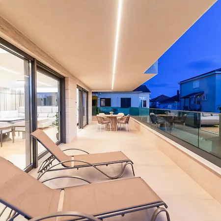 Aura Maris By Belmont Realty * 扎达尔