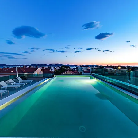 Aura Maris By Belmont Realty 公寓