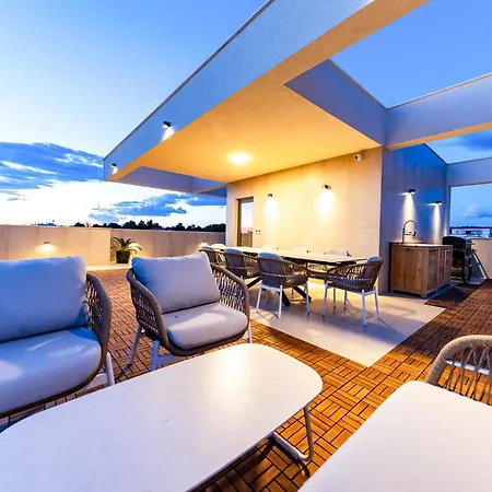 公寓 Aura Maris By Belmont Realty