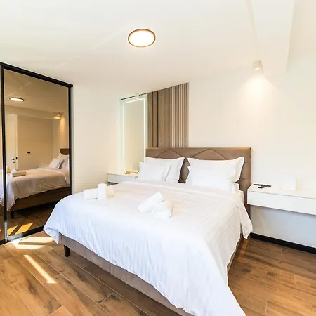 Aura Maris By Belmont Realty Apartmán